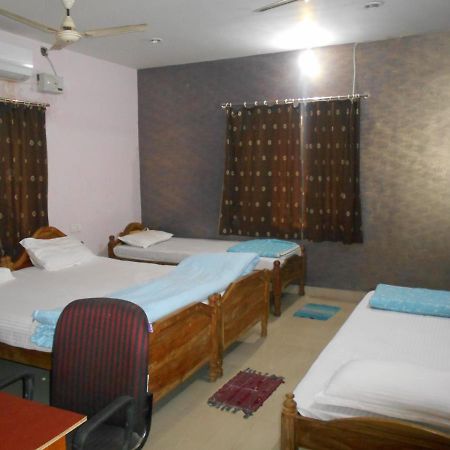 Wekare Guest House Bhubaneswar Buitenkant foto