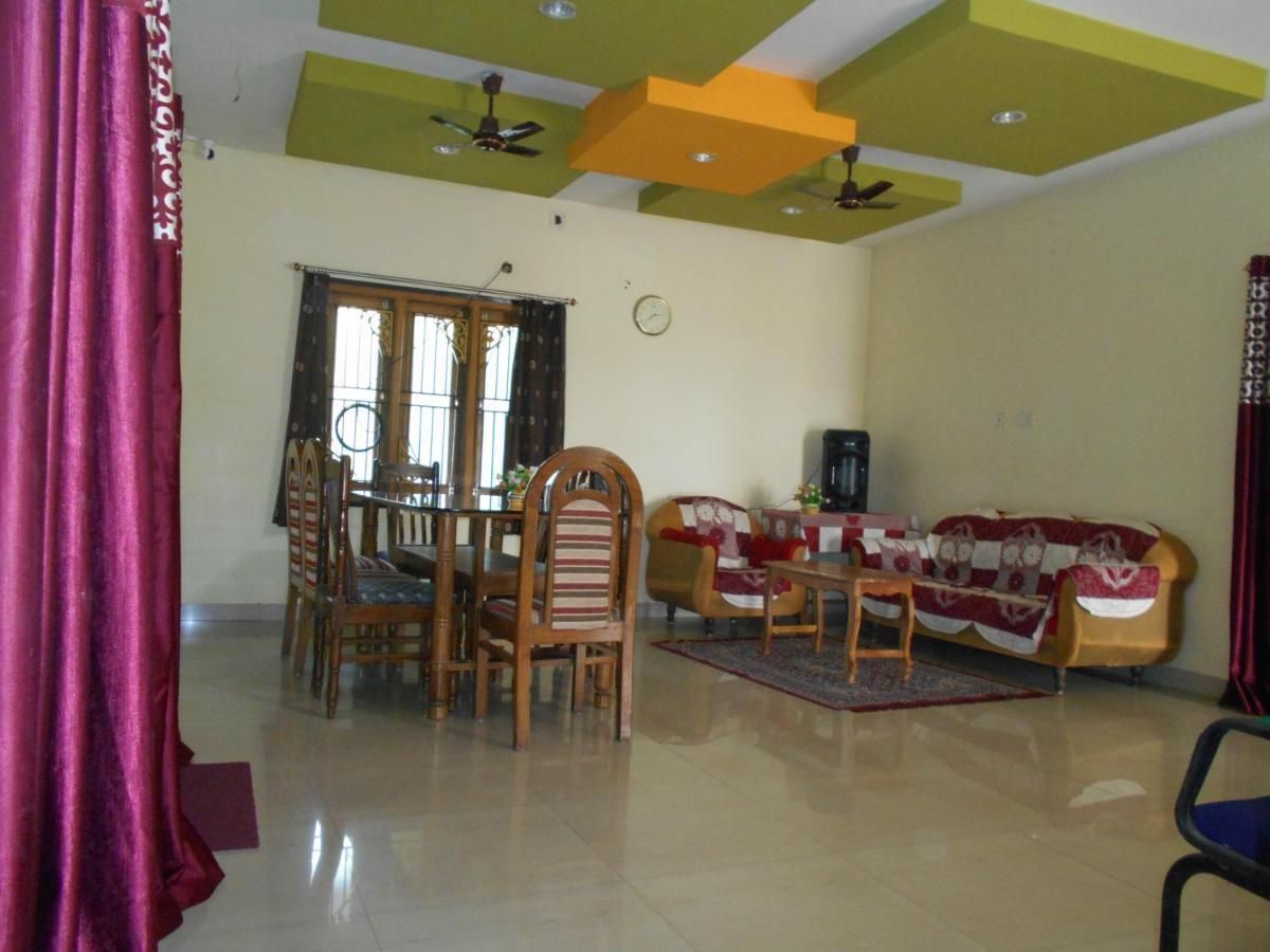 Wekare Guest House Bhubaneswar Buitenkant foto